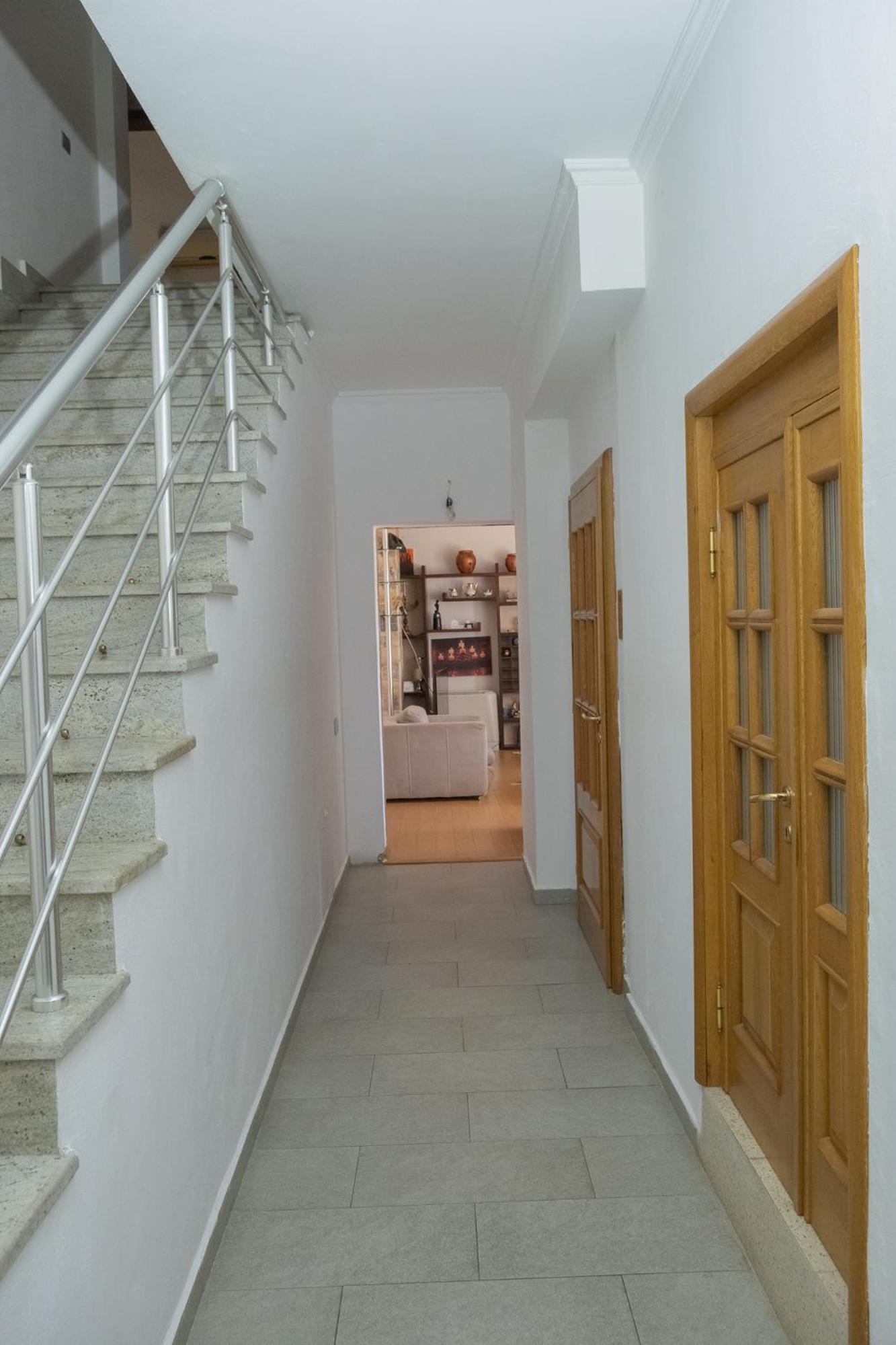 Albjona Guesthouse Tirana Zewnętrze zdjęcie
